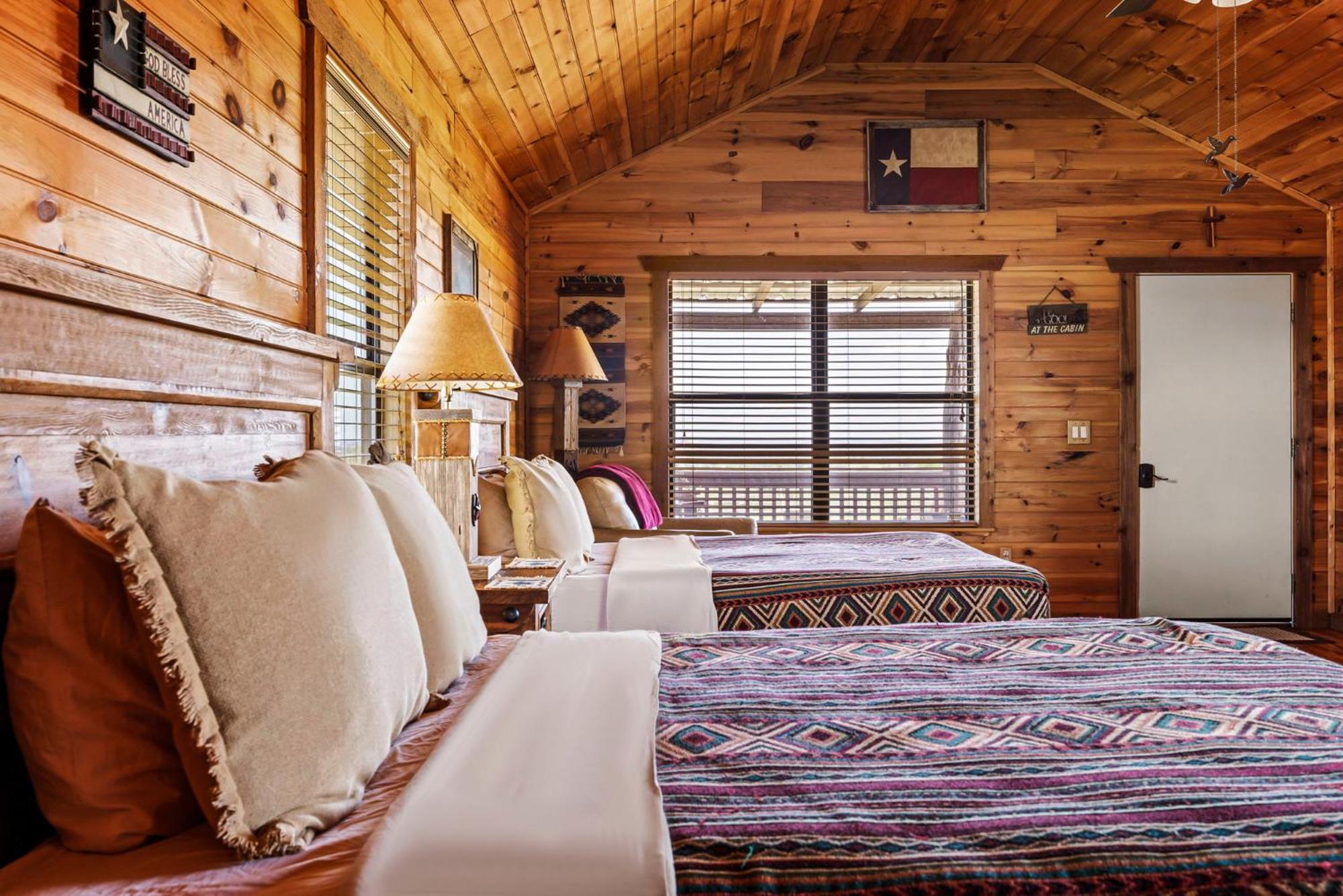 Enchanted Rockview Cabins Crabapple 객실 사진