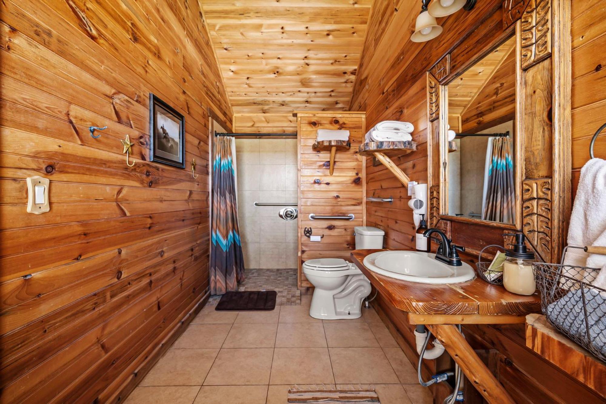 Enchanted Rockview Cabins Crabapple 객실 사진