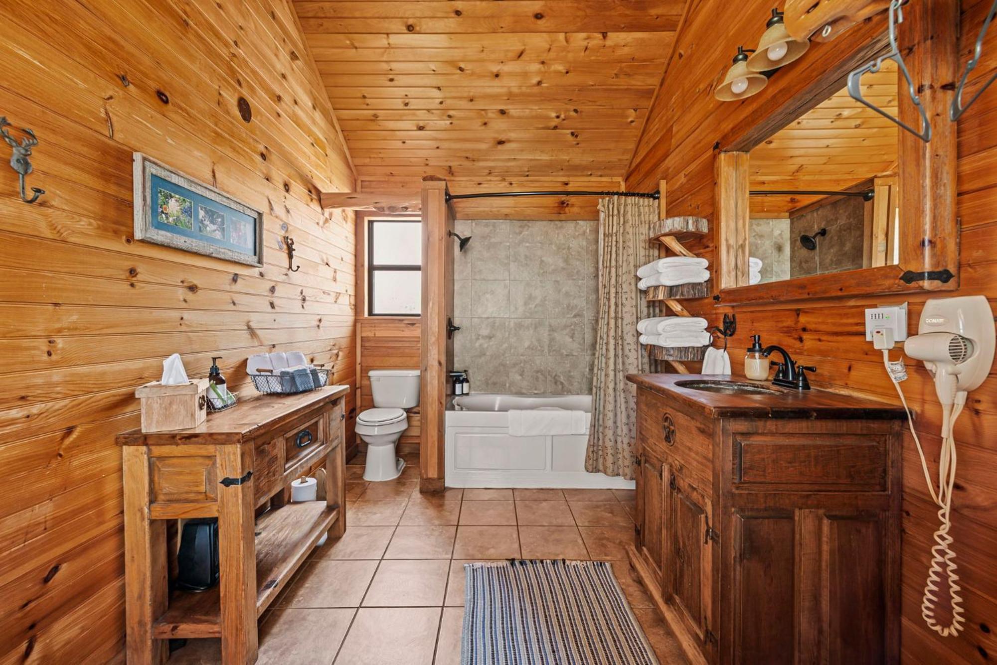 Enchanted Rockview Cabins Crabapple 객실 사진